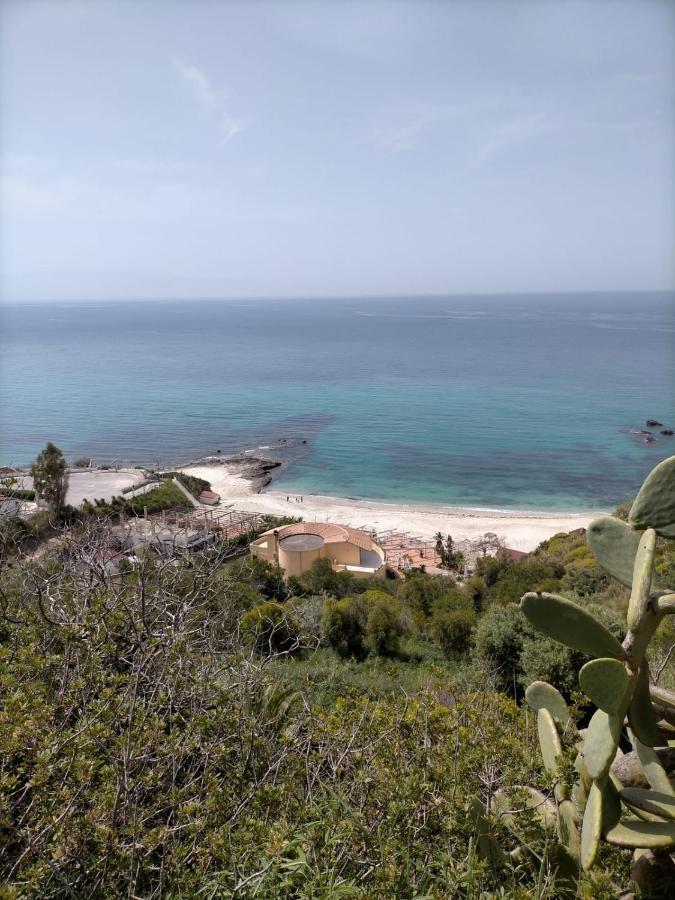 Esmeraldo 3*